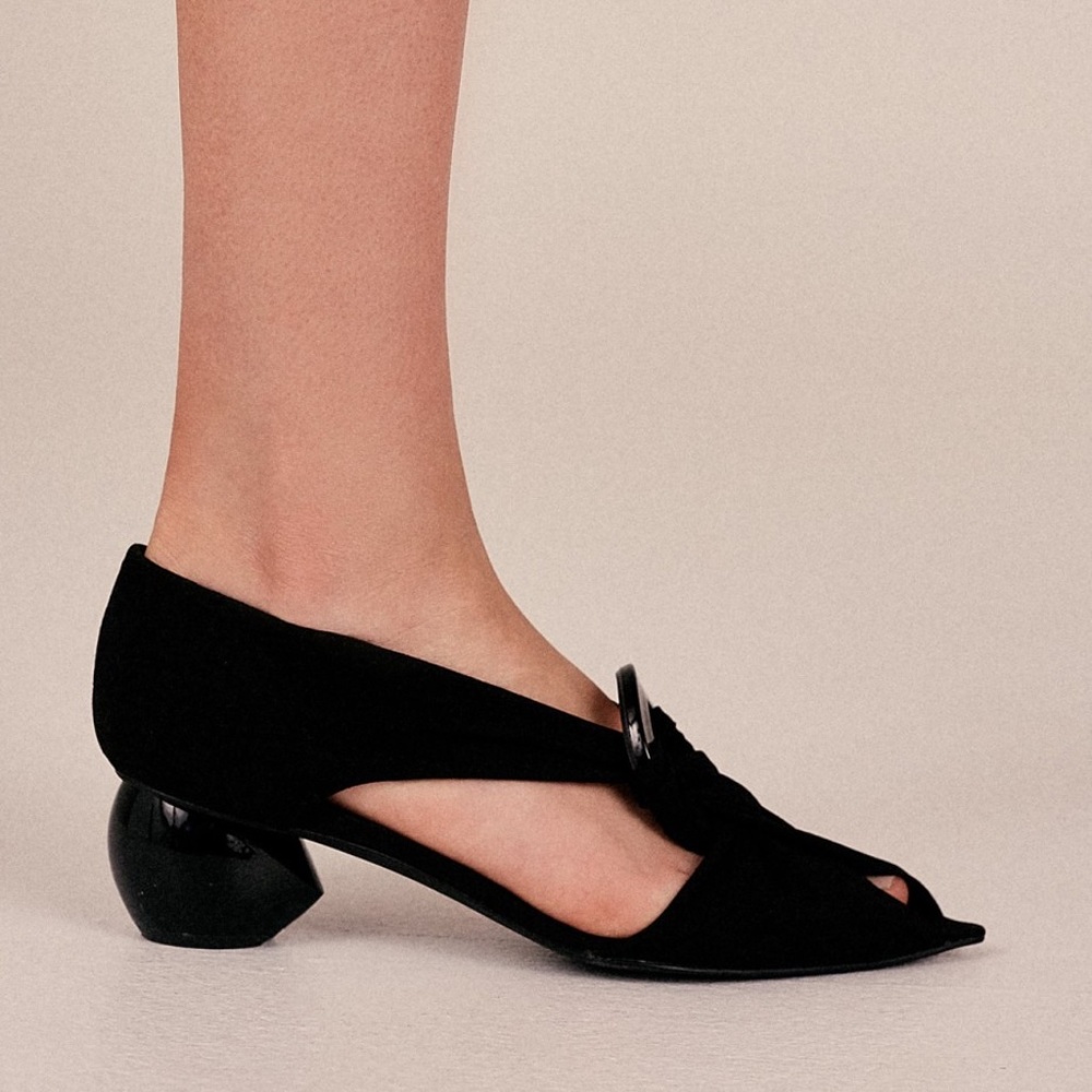 Brand New Stylish unique Jagger Pumps size 8/39